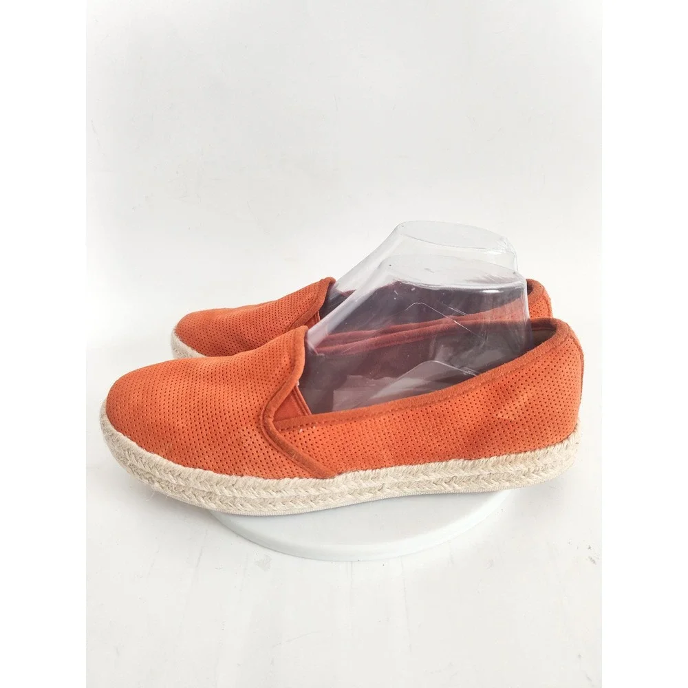Clarks Espadrille Flats Loafers 8.5 Slip On Orange Suede Perforated Comfort Shoe